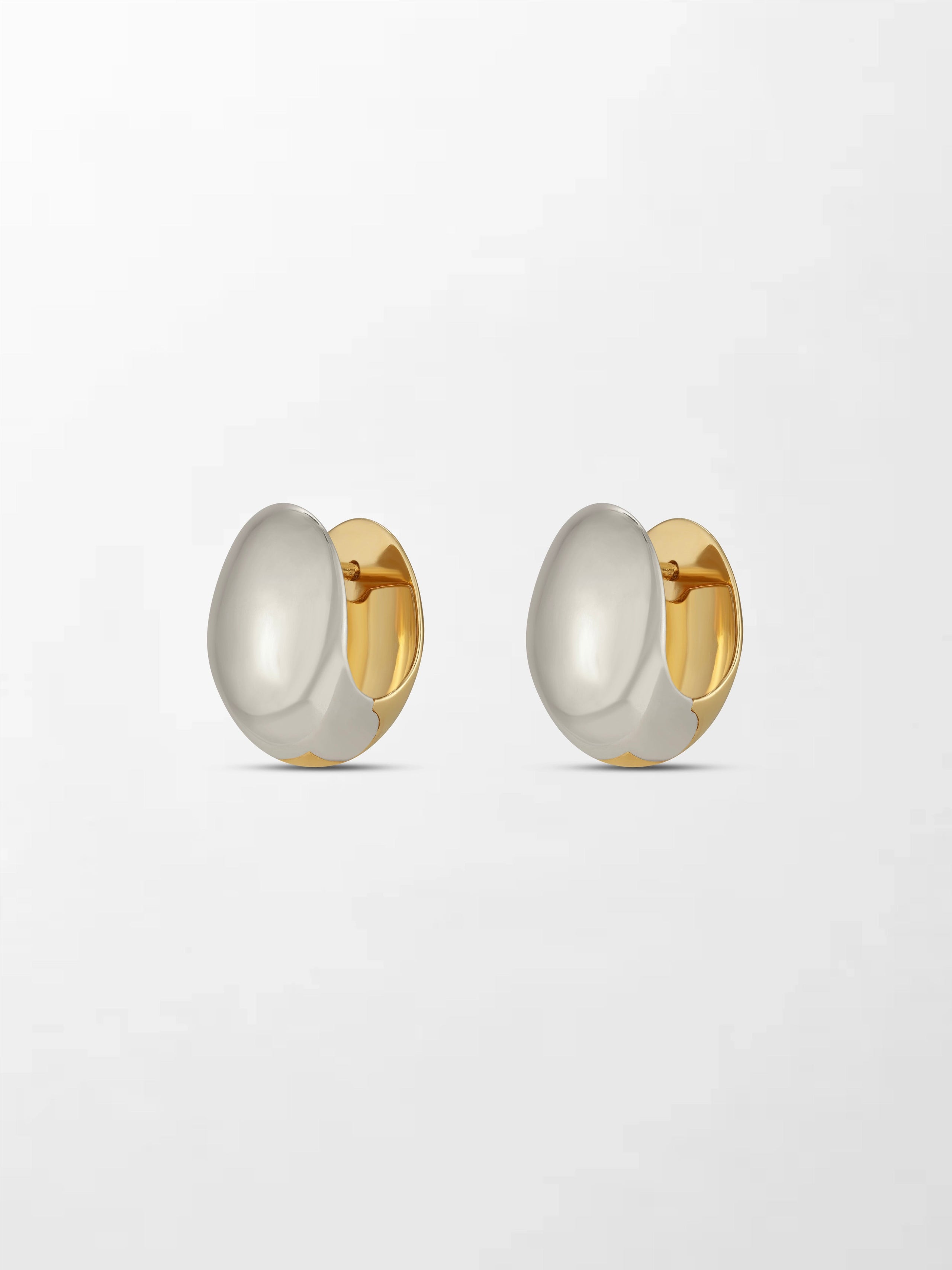 White and Gold Curve Huggies 14K
