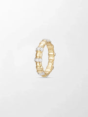 Sleek Gold Grooved Band