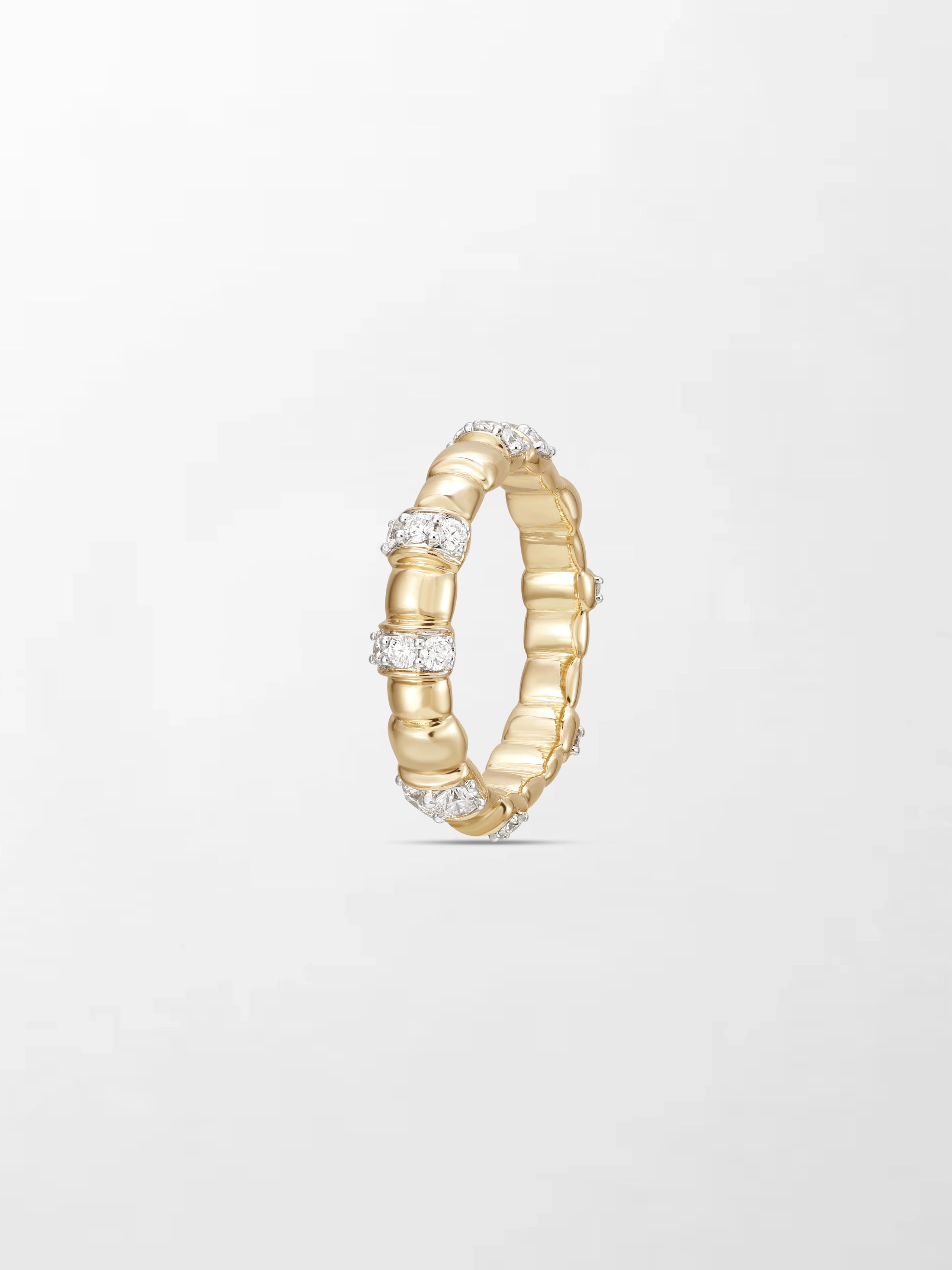 Sleek Gold Grooved Band