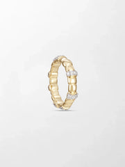 Sleek Gold Grooved Band