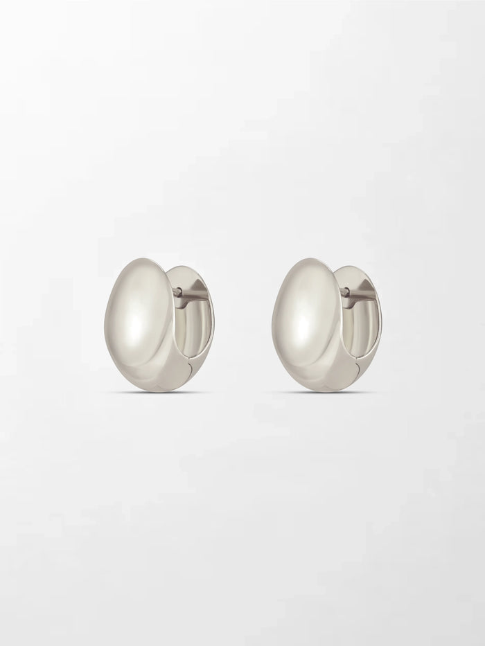 White Curve Huggies 18K