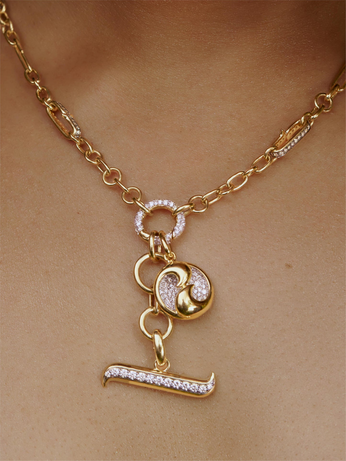 Yin - Yang T-Bar Chain